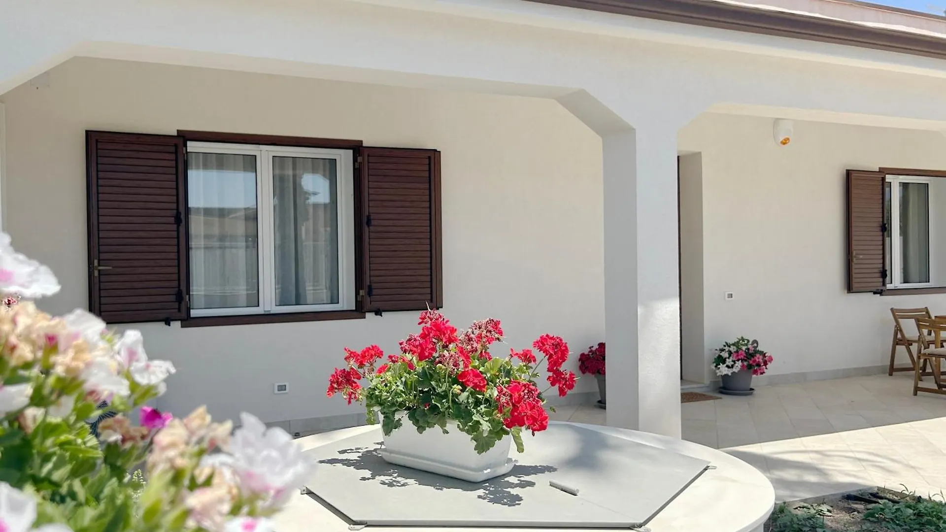 Villa Sole Near The Sandy Beach, Parking & Wifi Avola